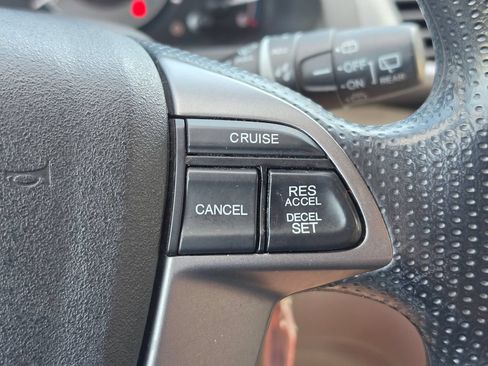 Used 2011 Honda Odyssey LX image 29