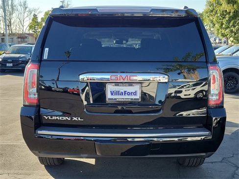 Used 2015 GMC Yukon XL Denali w/ Premium Package image 27