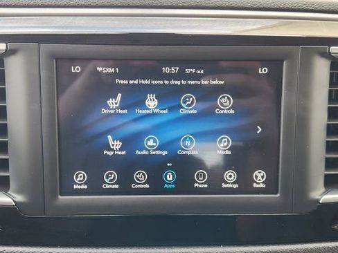 Used 2020 Chrysler Pacifica Touring-L image 5