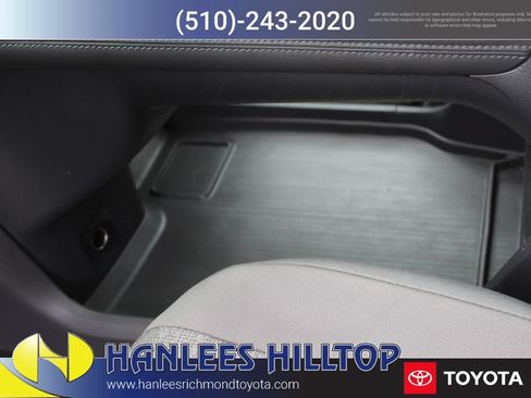 Used 2021 Toyota Sienna LE w/ LE Plus Package FWD image 15