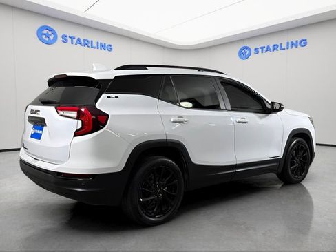 Used 2023 GMC Terrain SLE w/ Elevation Edition FWD image 9