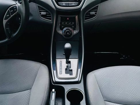 Used 2013 Hyundai Elantra GLS image 14