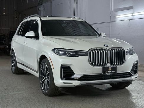 Used 2021 BMW X7 xDrive40i w/ Premium Package 2 image 4