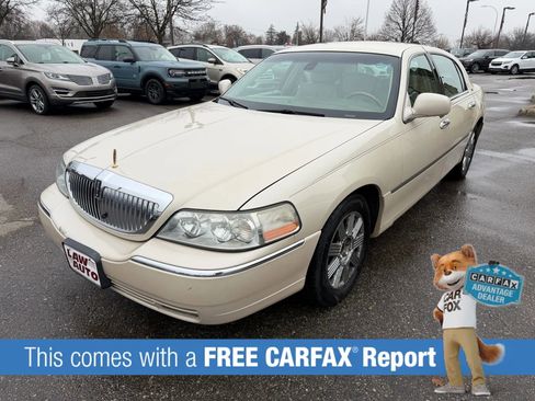 Used 2003 Lincoln Town Car Cartier image 1