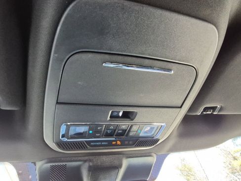 Certified 2023 Ford F150 Lariat image 30