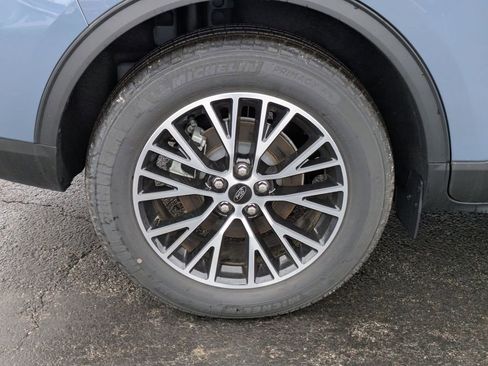 New 2024 Ford Escape SE FWD image 16