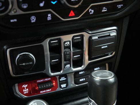 Used 2021 Jeep Wrangler Unlimited Rubicon AWD/4WD image 45