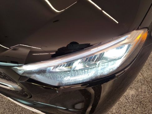 Used 2026 Mercedes-Benz GLC 300 image 11