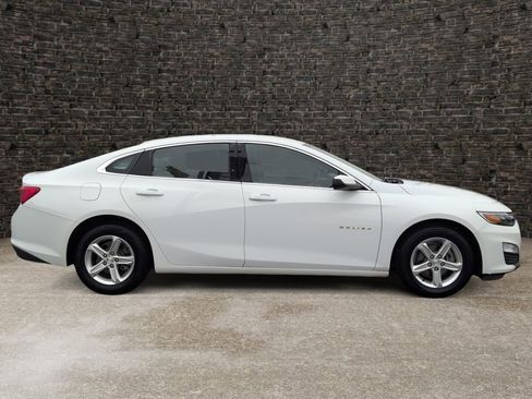 Used 2020 Chevrolet Malibu LS w/ Driver Confidence Package II image 3