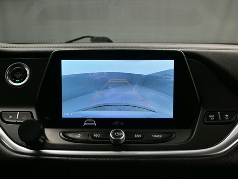 Used 2020 Chevrolet Blazer LT image 18