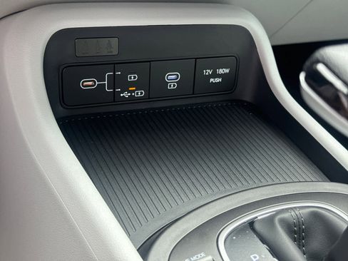 New 2026 Hyundai Kona SE image 19