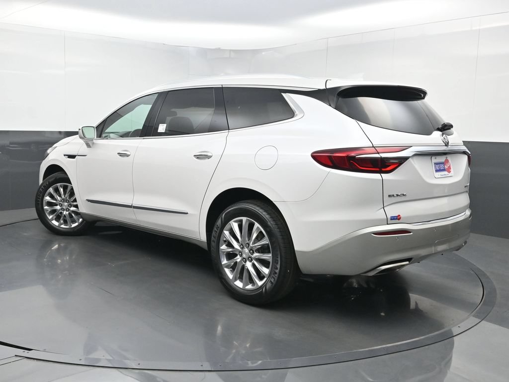 Used 2018 Buick Enclave Premium w/ Experience Buick Package FWD image 24