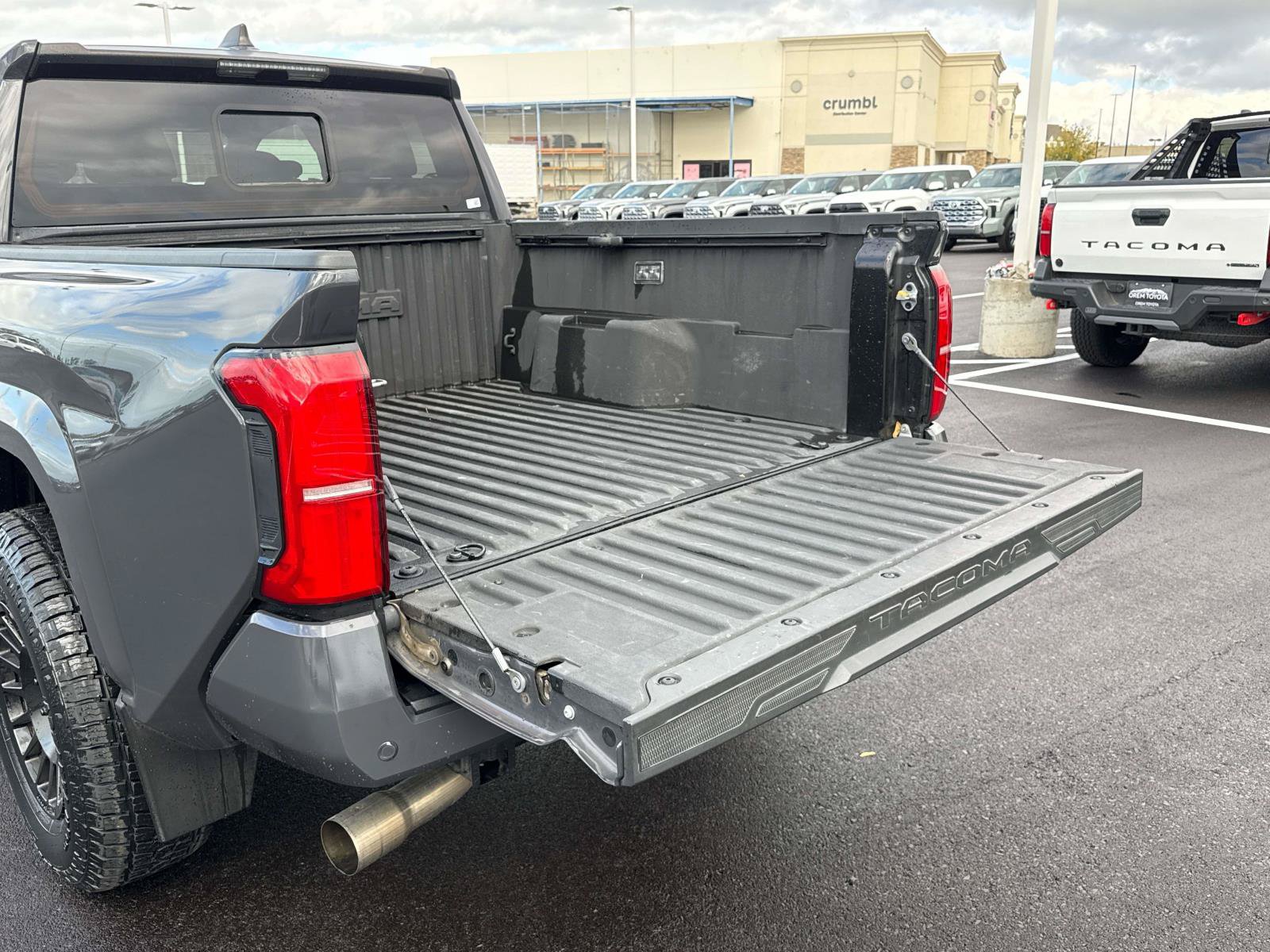 Used 2024 Toyota Tacoma SR5 AWD/4WD image 16