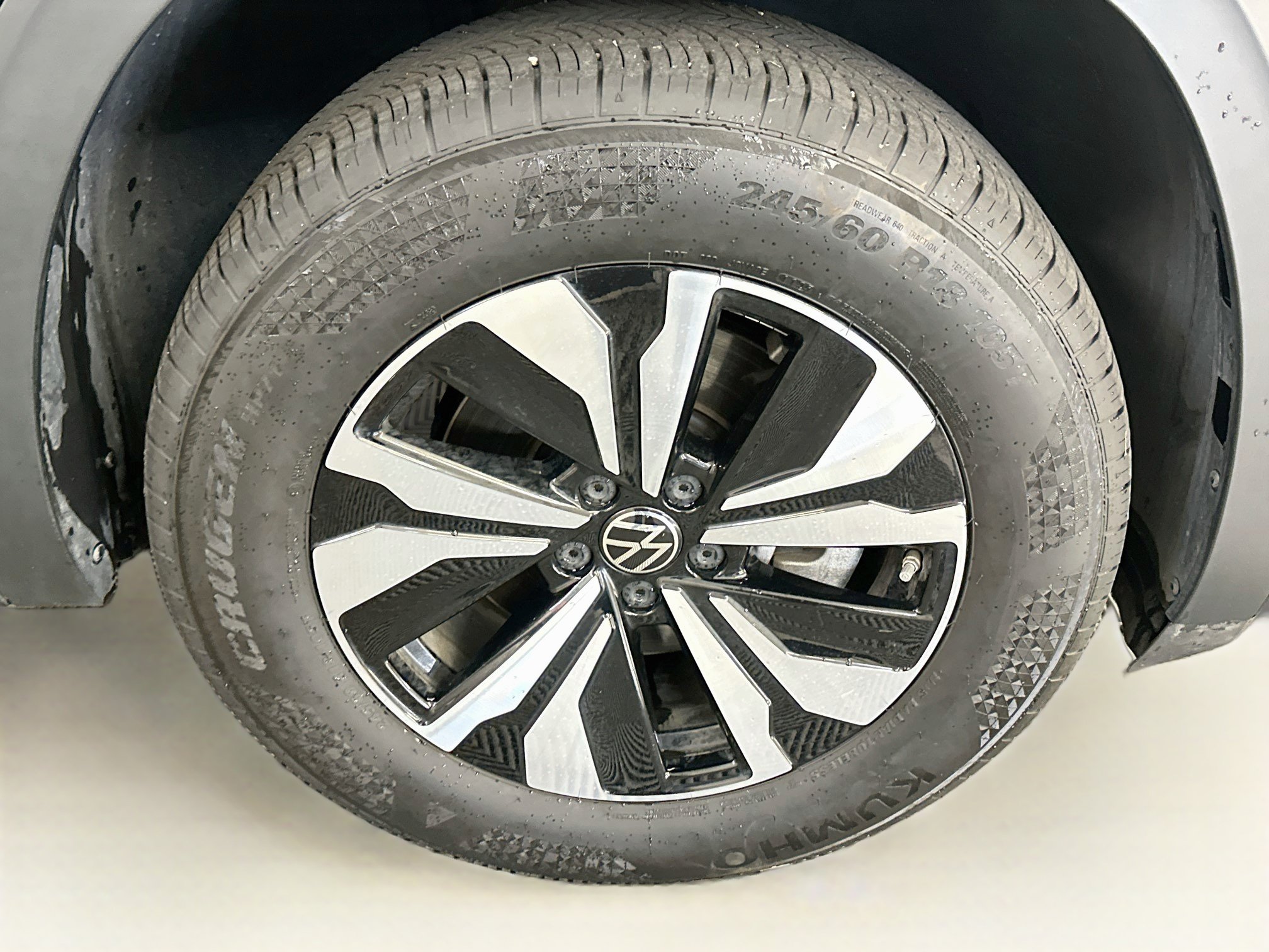Used 2026 Volkswagen Atlas SE AWD/4WD image 11