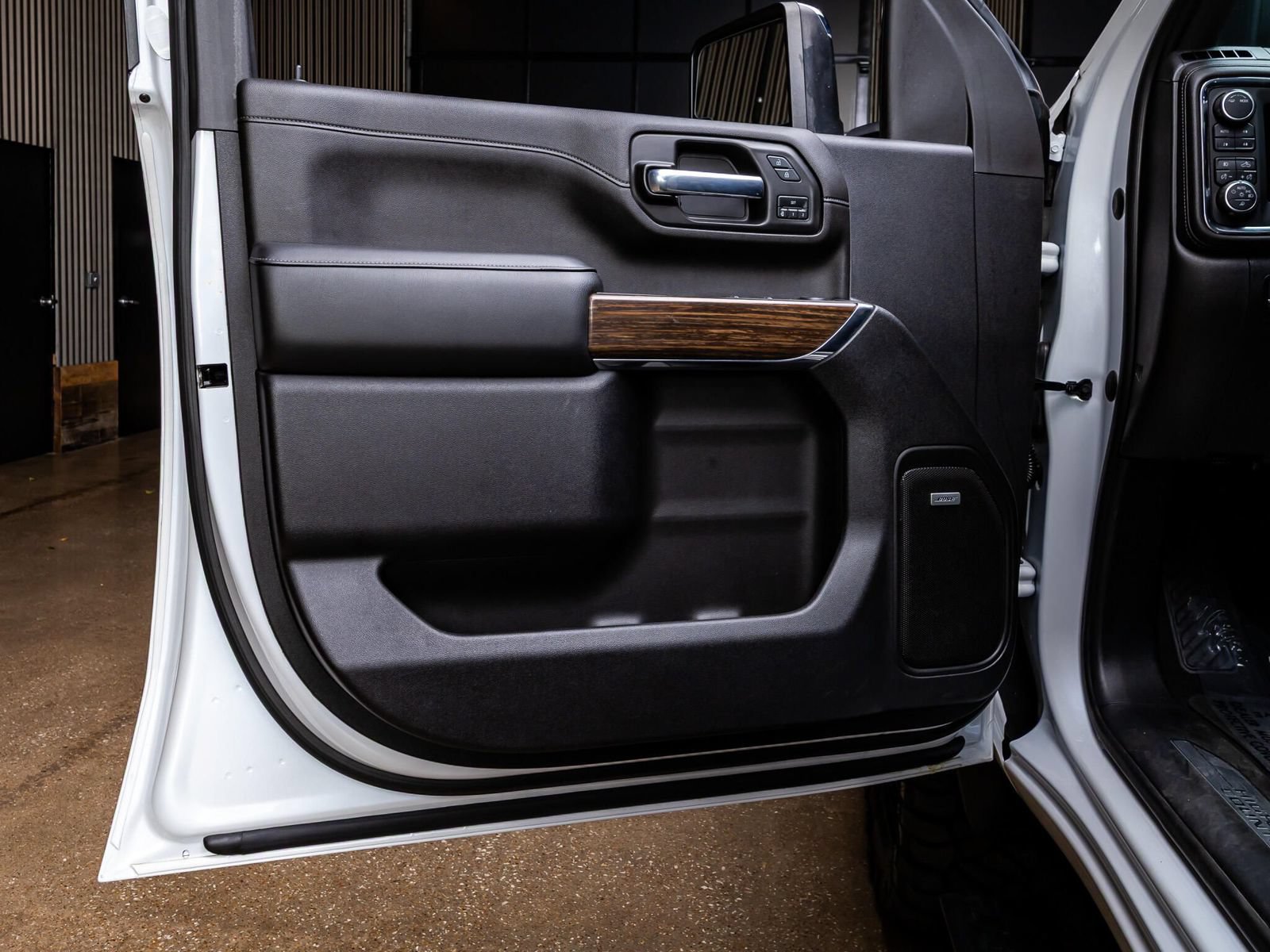 Used 2023 Chevrolet Silverado 3500 High Country AWD/4WD image 36