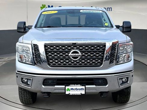 Used 2017 Nissan Titan SV image 2