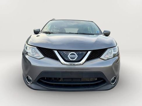 Used 2018 Nissan Rogue Sport SV w/ SV All-Weather Package image 2