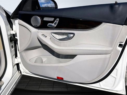 Used 2015 Mercedes-Benz C 300 C 300 w/ Driver Assistance Package image 24