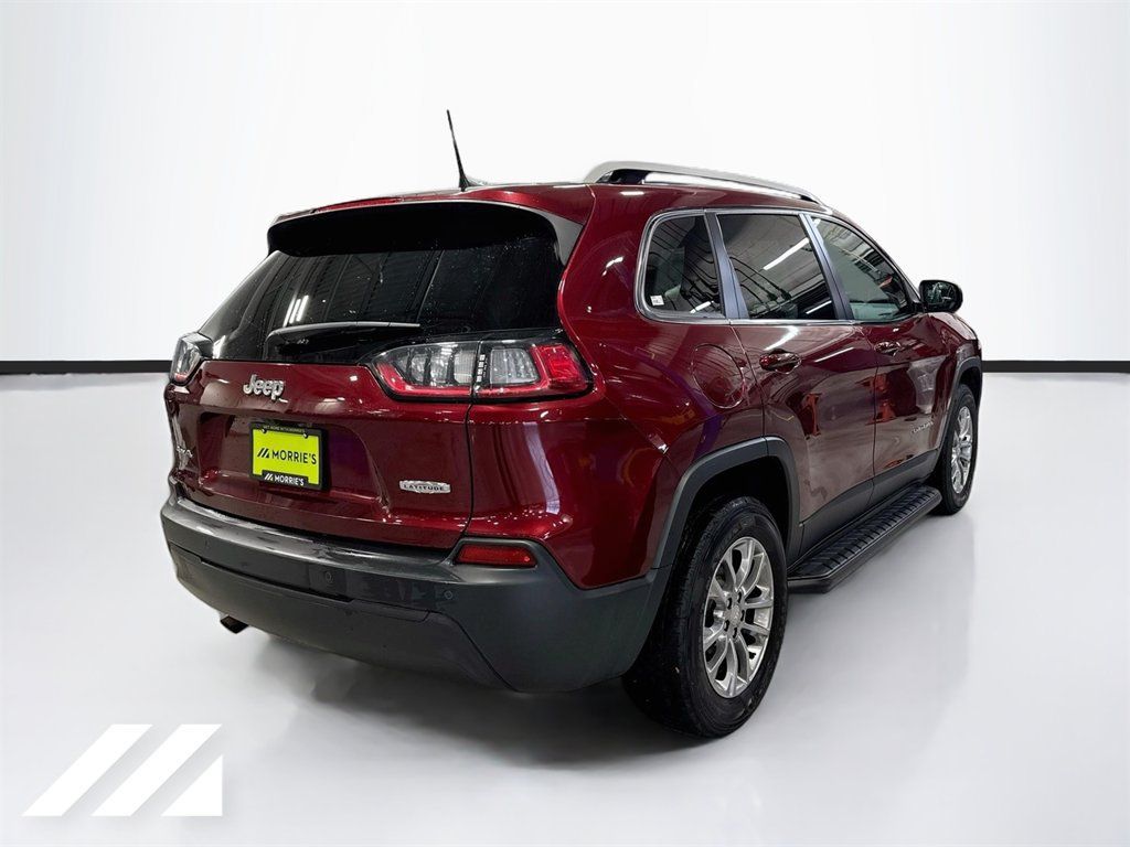 Used 2019 Jeep Cherokee Latitude Plus w/ Cold Weather Group AWD/4WD image 5