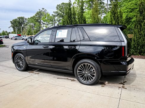 Used 2026 Cadillac Escalade Platinum Sport AWD/4WD image 7