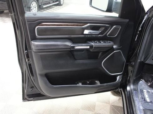Used 2019 RAM 1500 Laramie image 13