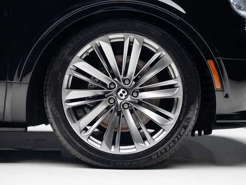 Used 2022 Bentley Bentayga Speed AWD/4WD image 39