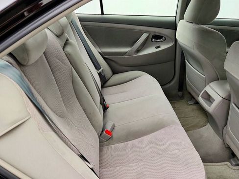 Used 2010 Toyota Camry LE FWD image 21