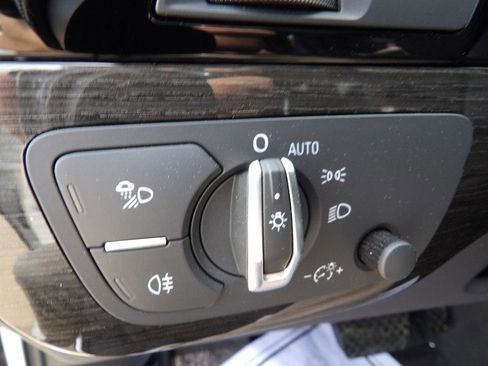 Used 2019 Audi Q7 3.0T Premium Plus w/ Premium Plus Package AWD/4WD image 15