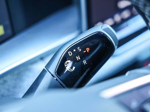 New 2026 Volkswagen Tiguan S image 32