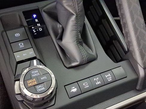 Used 2025 Toyota 4Runner Trailhunter image 26