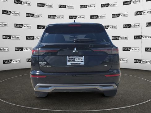 Used 2025 Mitsubishi Outlander SE AWD/4WD image 5