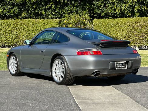 Used 2001 Porsche 911 Carrera 4 image 3