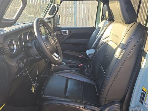 Used 2023 Jeep Wrangler Unlimited Sahara AWD/4WD image 7