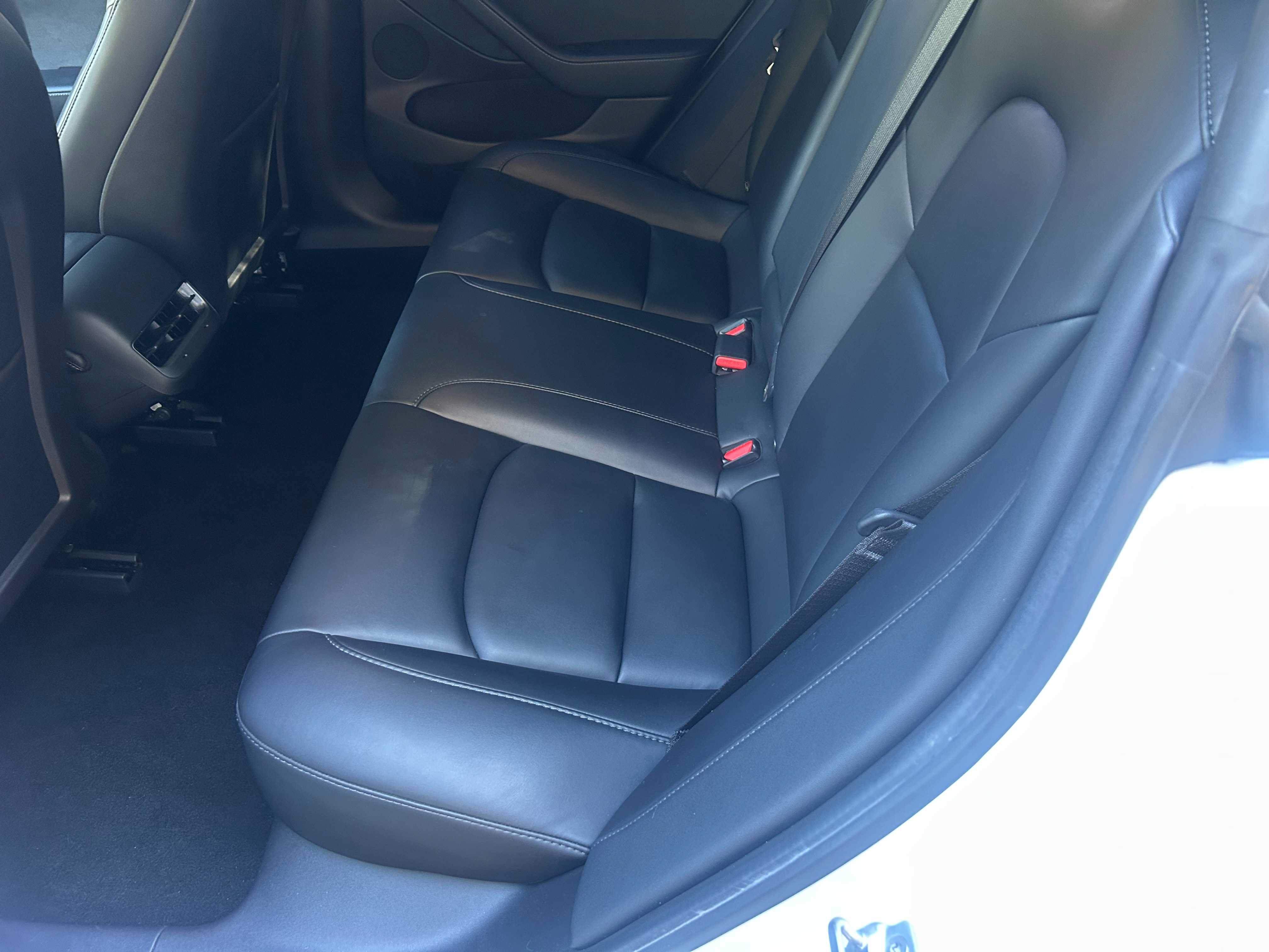 Used 2021 Tesla Model 3 RWD image 9