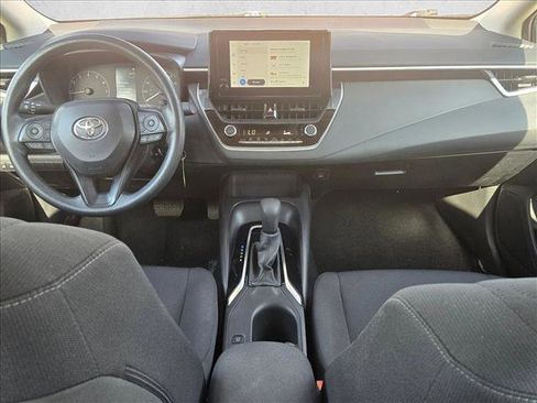 Used 2025 Toyota Corolla LE image 17