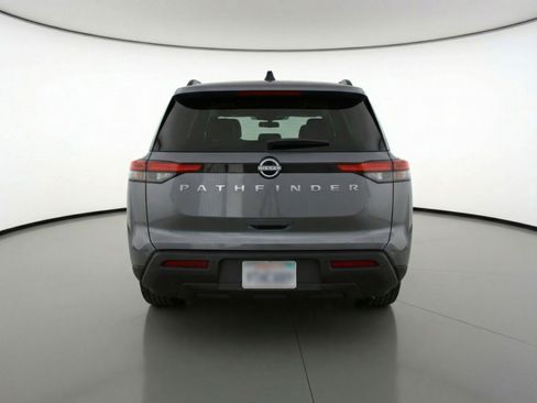 Used 2025 Nissan Pathfinder SV image 7