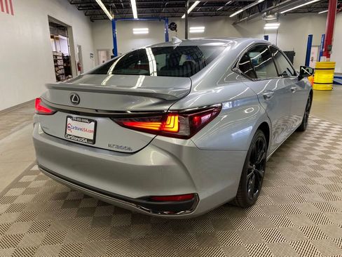Used 2022 Lexus ES 300h F Sport image 13