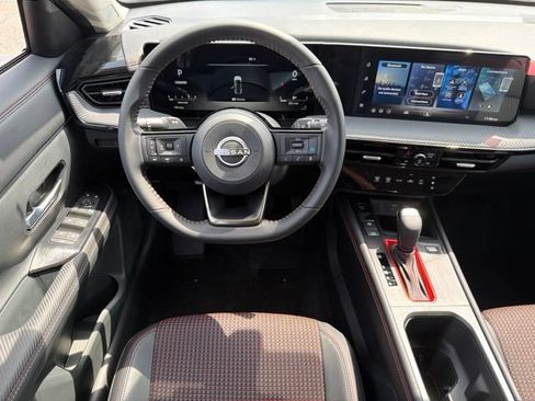 New 2026 Nissan Kicks SR FWD image 17
