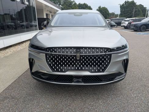 Certified 2025 Lincoln Nautilus Premier w/ Equipment Group 102A AWD/4WD image 11