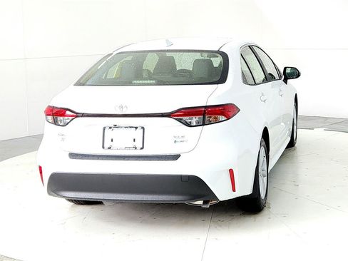 New 2026 Toyota Corolla XLE FWD image 5