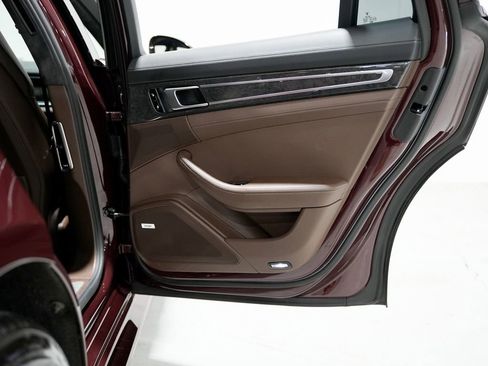 Used 2018 Porsche Panamera Turbo image 39