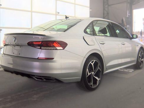 Used 2020 Volkswagen Passat 2.0T R-Line FWD image 9