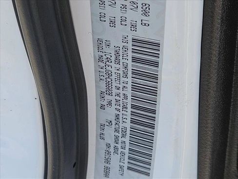 Used 2017 Jeep Grand Cherokee Summit image 23