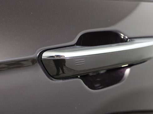 Used 2022 Jeep Grand Cherokee Overland w/ Luxury Tech Group IV image 49