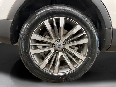 Used 2016 Ford Explorer Platinum image 17