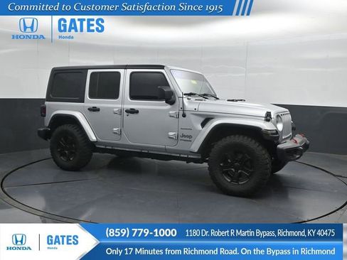 Used 2022 Jeep Wrangler Unlimited Sahara AWD/4WD image 1