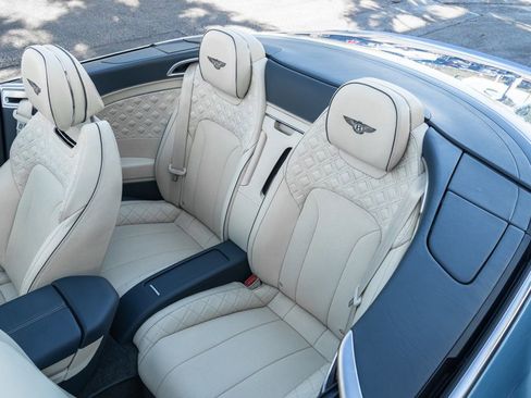 Used 2022 Bentley Continental GT image 19