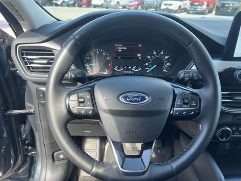 Used 2022 Ford Escape SEL image 25