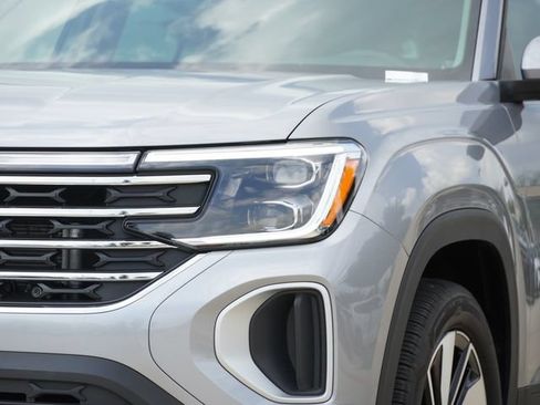 Used 2026 Volkswagen Atlas SE FWD image 4