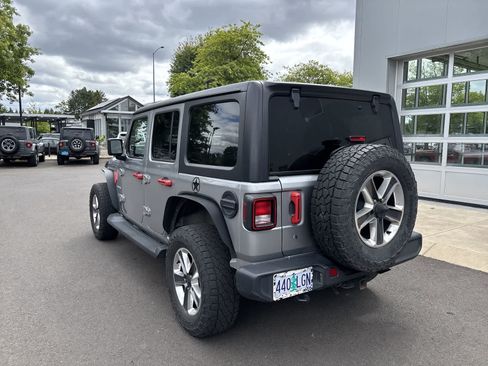 Certified 2020 Jeep Wrangler Unlimited Sahara AWD/4WD image 3